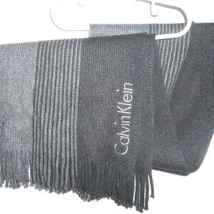 Calvin Klein Scarf      Black & Gray   34 inches